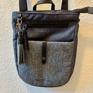 Sherpani Travel Bag with Minimalist Design